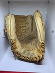 Rawlings Edge U Cated Heel Pat. No. 2995757. Fixed Price $70.00.