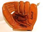 Vintage Wilson Fieldmaster A9830 (made Usa) Leather Softball Glove. Fixed Price $28.00.