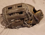 Louisville Slugger Lxt 12.5" Gray Leather Softball Women's Left Hand Glove-new. Fixed Price $59.44.