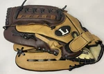 Louisville Slugger DY1350 Baseball Softball Glove Dynasty Series 13.5" Lht. Fixed Price $19.99.