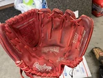 10" Rawlings Red Highlights Series Baseball Glove H1055 Game Ready. Fixed Price $17.00.