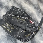 Louisville Slugger Baseball Glove LPS45VS 11" Players Series Andy Van Slyke Rht. Fixed Price $11.99.