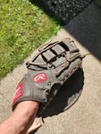 Rawlings Premium Series D125BWFB Baseball Glove Leather Right Hand Throw 12.5". Fixed Price $44.99.