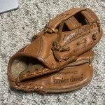 Macgregor Youth Baseball Glove MG10 Lonnie Smith Custom Steerhide Rht. Fixed Price $14.99.