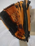 Wilson Soft Ball Glove 13" # AO350-ES13 Elite Oversized Pocket Fits Left Handeuc. Fixed Price $17.50.