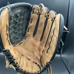 Louisville Slugger Baseball Glove Left Hand Thrower Players Series LP1350 13.5. Fixed Price $18.50.