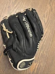 Mizuno GPMP1201T 12" Premier Pro Series Baseball Left Hand Catch. Fixed Price $26.00.