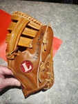 Vintage Louisville Glove HBG23 12.75 Inch Sluggerhyde Fielder's Choice. Fixed Price $19.99.