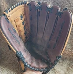 Louisville Slugger Leather 13" Baseball Softball Glove Mitt Dynasty DY1300. Fixed Price $30.00.
