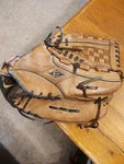 Easton Ne 13. 13" Pattern Rht Ideal Baseball Glove Natural Elite Usa Steer Hide. Fixed Price $20.00.