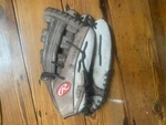 Rawlings R130 Rht Glove. Fixed Price $24.00.