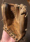 Wilson A2185 Fred Lynn Baseball Mitt / Glove Right Handed Thrower. Fixed Price $19.99.