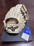 Mizuno Global Elite Infield Glove Size 8 Blonde 1AJGH27403 Hardball Rht Leather. Fixed Price $240.37.