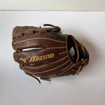 Mizuno Baseball Glove For Right Handed Thrower. Fixed Price $49.99.
