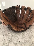 Louisville Slugger Tpx Omaha Select Series OS1150 11.5 Rht Baseball Glove. Fixed Price $45.00.