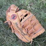 Macgregor Big Flex Action Glove Right Hand Model K2997 Steerhide 12 In. Fixed Price $19.00.