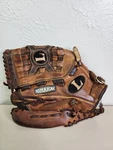 Vtg Louisville Slugger OX1250 Omaha Series Leather 12.5" Rt Hand Throw. Fixed Price $40.00.