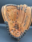 Macgregor M600 11" Baseball Glove Left. Fixed Price $9.99.