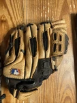 Wilson Youth T-ball Baseball Glove 425 Easy Catch A0427 Z95 Right Hand Throw. Fixed Price $45.99.
