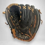 Rawlings DS125BF Fastback 12.5 Inch Glove Rht. Fixed Price $36.99.