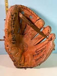 Vintage Spalding Elio Casini Model #TFM100 Pro Leather Baseball Glove. Fixed Price $40.25.