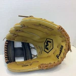 Franklin Sports Field Master Series Youth Right Hand Throw Glove 11 Inch 22604. Fixed Price $19.99.