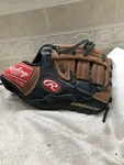 Rawlings R115FB 11.5 Boys Broken Baseball First Mitt Right Hand Throw. Fixed Price $100.00.