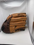 Demarini Onyx Fastpitch Softball Glove 12.5 Lht A0752 OX125 New W/ Tags. Fixed Price $40.00.