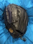 Wilson Softball Baseball A2002 Xl (A2000 Series) Usa Made 12.5" Lht. Fixed Price $99.00.