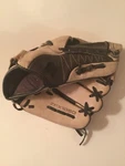 Easton ZFX1050 Glove Leather Baseball 10.5 In Fits Left Hand Eric Gagne. Fixed Price $18.99.
