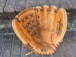 Ssk USD-90 Pro Dimple Ii Usa 13.5 Glove Softball Baseball Leather R-h Mint. Fixed Price $47.99.