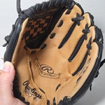 Rawlings 9" Players Series Youth Baseball Glove Black/tan Rht Basket-web MP9TB. Fixed Price $19.95.