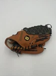 Wilson Baseball Glove A2494 10.5" Ez Catch 425 Series Rht T-ball. Fixed Price $13.38.