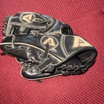 Akadema Prodigy Series Youth Glove 10.5 AJP96 Lht. Fixed Price $35.00.
