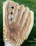 Spalding Jim Rice Mitt Glove Top Grain Leather Competition Series Rht 42-741. Fixed Price $19.69.