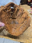 Vtg Shoeless Joe 1000JR Tobacco Rht Leather Baseball Glove Pro-model. Fixed Price $58.99.