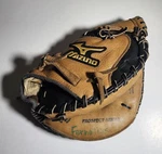 Mizuno GXC100 Tan Black Leather Youth Baseball Catchers Mitt Rht Game Ready. Fixed Price $54.99.