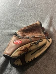 Rawlings Renegade Fastback R140R Softball / Baseball Glove - Inch Rht. Fixed Price $32.95.