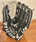 Rawlings 9.5 Rht Youth Baseball Glove Basket Web SC950BGB Age 3-5 Black Leather. Fixed Price $19.99.