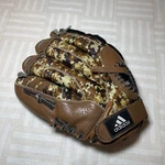 Adidas Youth TS1000BDC Camo Baseball Glove Right Hand Thrower Easy Close 10.0. Fixed Price $18.99.
