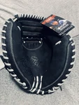 Nwt Rawlings Select Series Authentic Salvador Perez Rht Catcher Mitt SS33CMB. Fixed Price $59.95.
