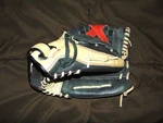 Mizuno Swagger Rht 14IN Glove Brown/black/red GSW1400D. Fixed Price $50.00.