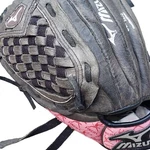Mizuno Gpp 1007 10" Softball Glove (lht) Right Hand Pink Left Throw. Fixed Price $18.90.