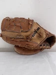 Wilson 80S Dual Hinge Ron Guidry Lht Glove A2942 Pro Style. Fixed Price $13.20.
