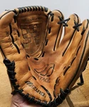 Mizuno MVT-1151 11.5 Baseball Softball Glove Right Hand Throw. Fixed Price $24.48.