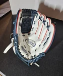 Rawlings T-ball Youth WPL95WN Players Series Performance Design-right Hand Throw. Fixed Price $10.95.