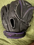 Mizuno Black Leather Softball Glove Gpp 1257 D5 Right Hand Throw 12.5. Fixed Price $65.00.