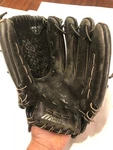Mizuno Model Girls 12" Prospect Fastback Baseball Glove #GPL1206D Ex+, K!!!. Fixed Price $16.99.