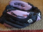 Wilson Monsta Web Fast Pitch Rht A0440 CT115 Genuine Leather 1/2" Ball Glove. Fixed Price $19.95.