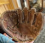Vintage 1960S All-star Don Kessinger Spalding 42-3465 Rare Baseball Glove Rht. Fixed Price $25.00.